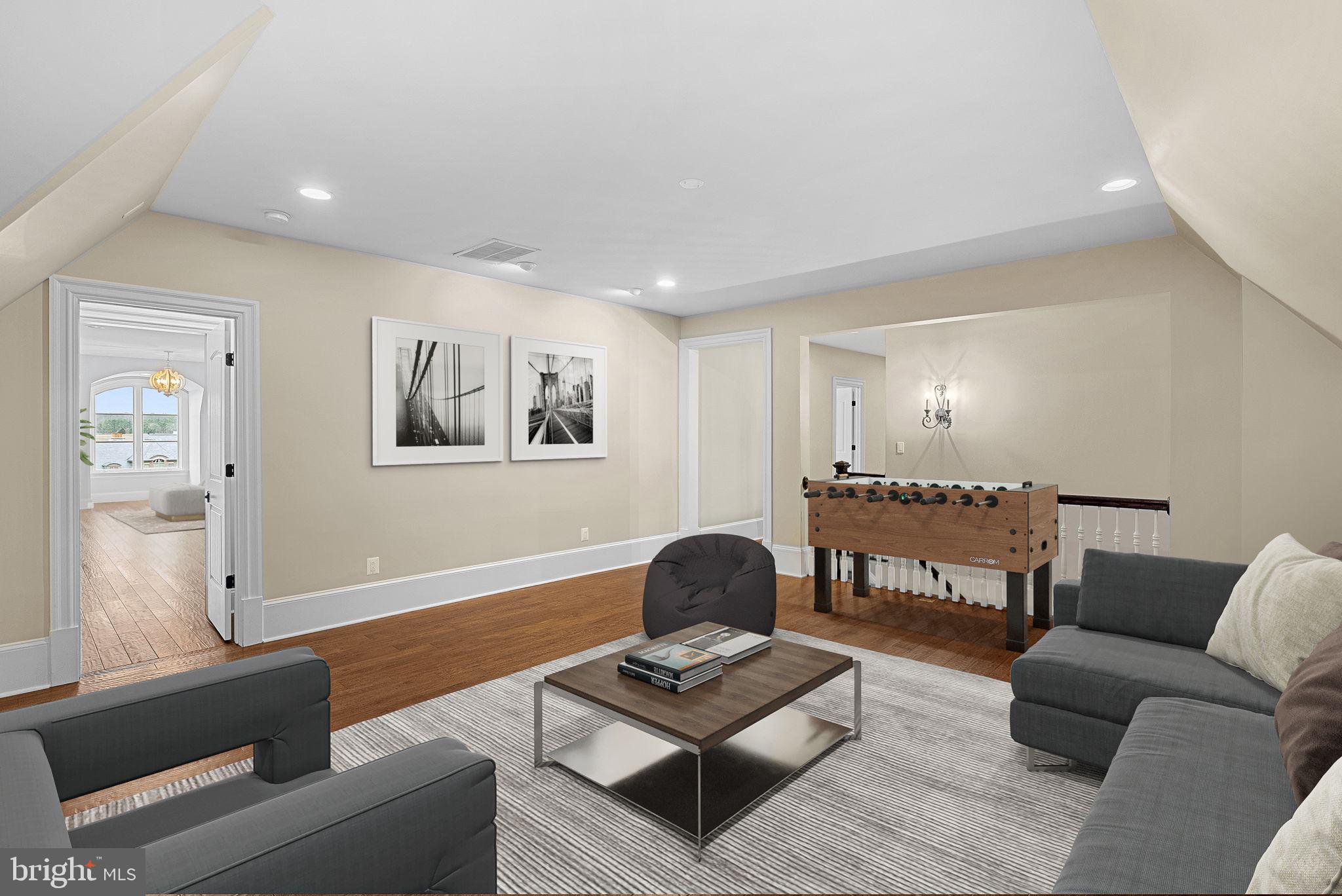 CREIGHTON FARMS - Residential