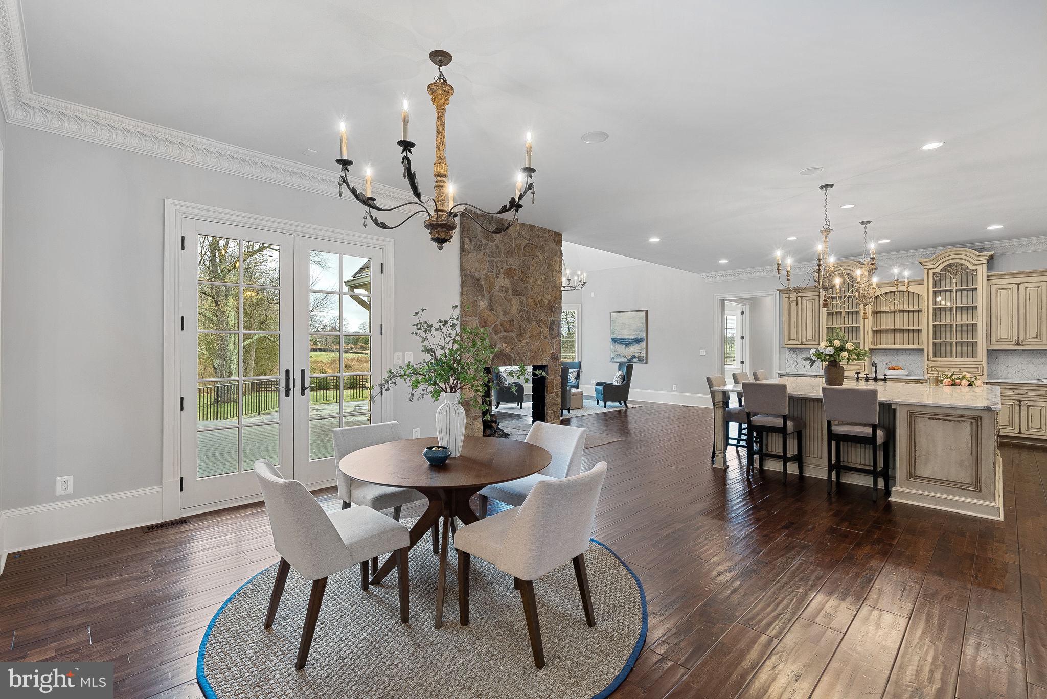 CREIGHTON FARMS - Residential