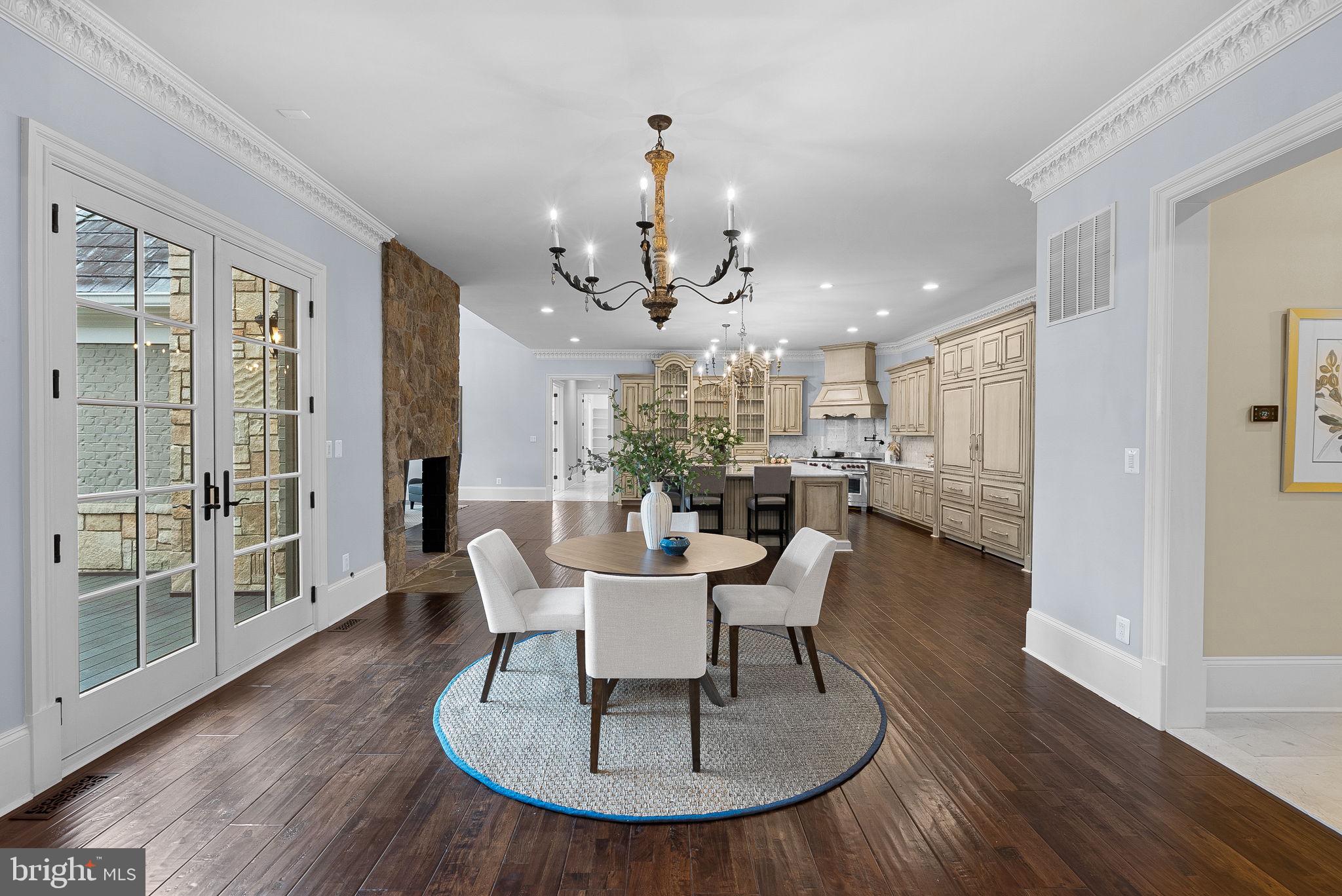 CREIGHTON FARMS - Residential