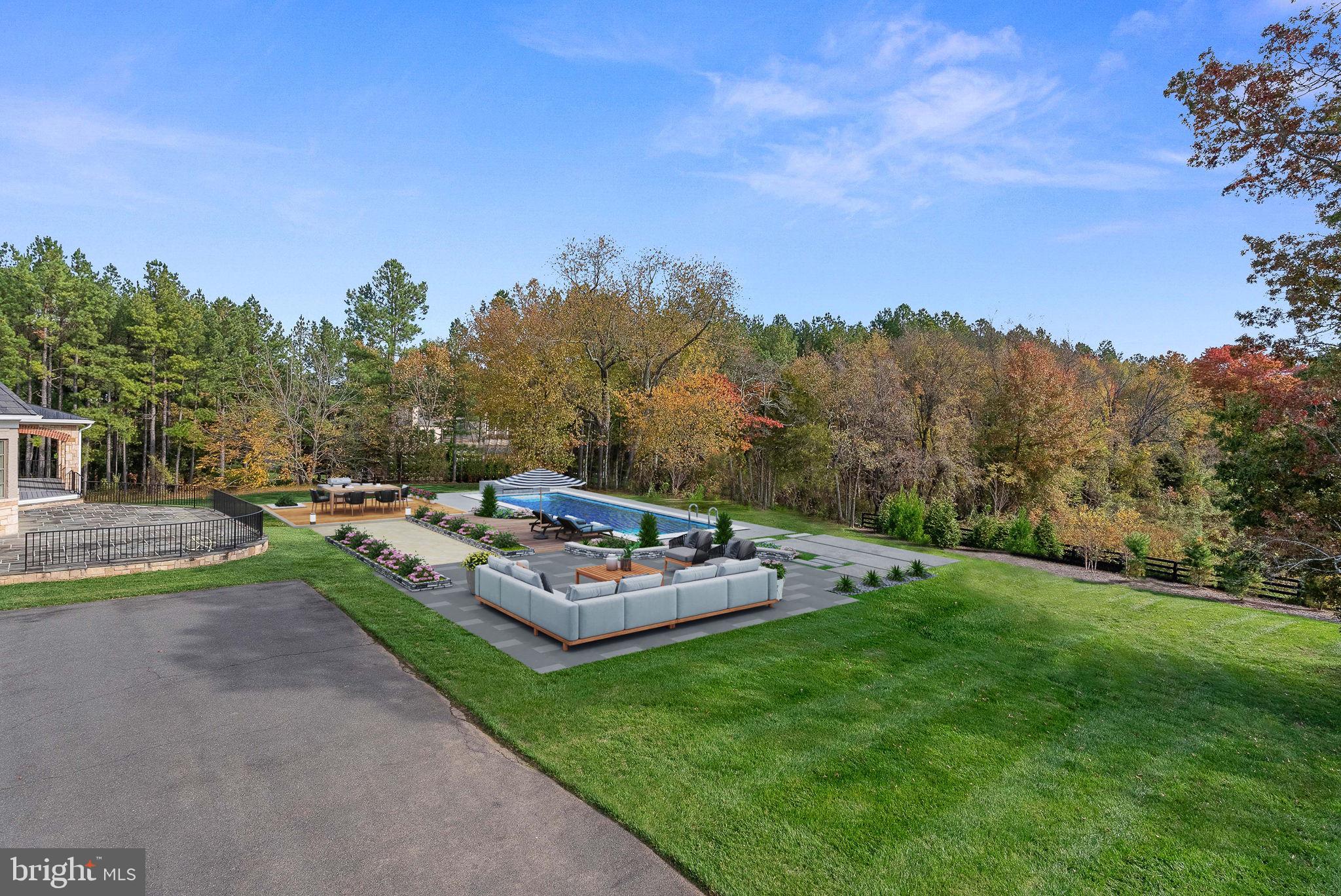 CREIGHTON FARMS - Residential