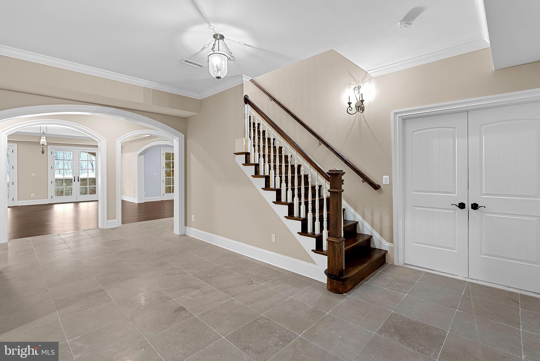 CREIGHTON FARMS - Residential