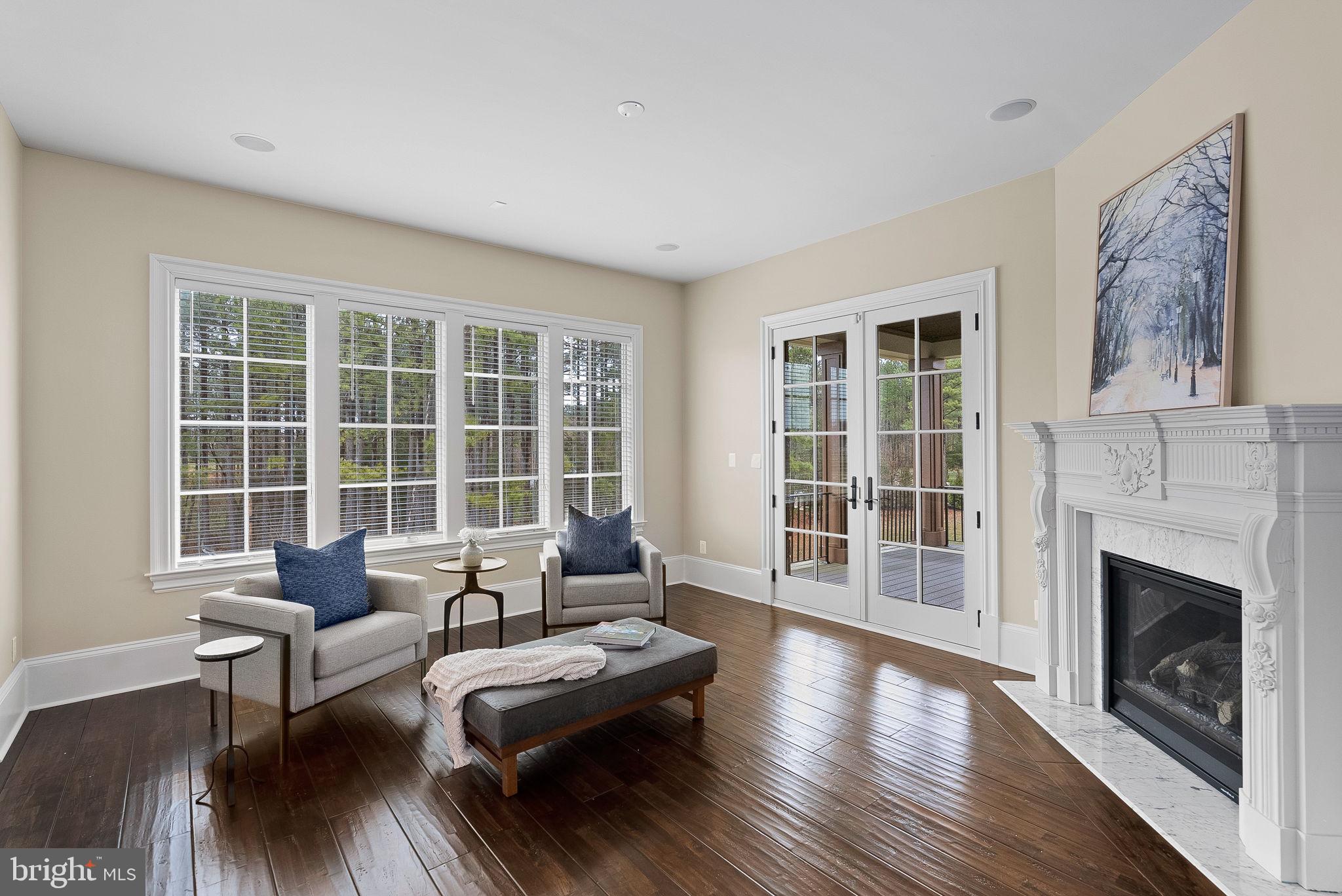 CREIGHTON FARMS - Residential