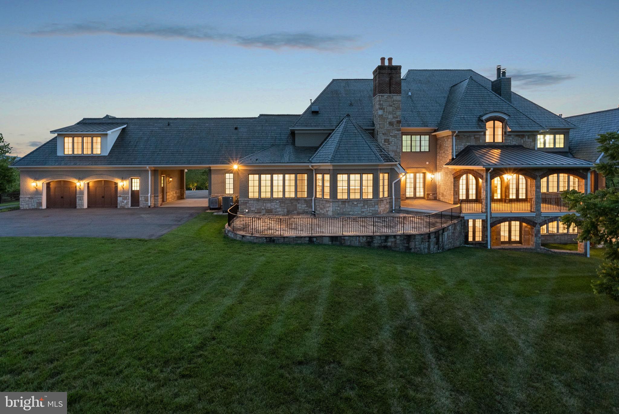 CREIGHTON FARMS - Residential