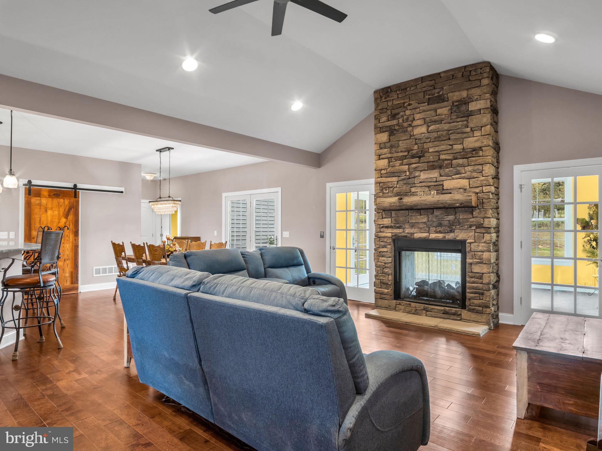 DENISE MEADOWS - Residential