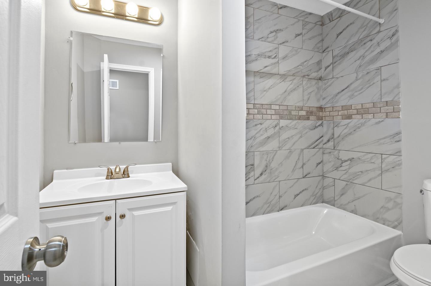 SANDTOWN-WINCHESTER - Residential