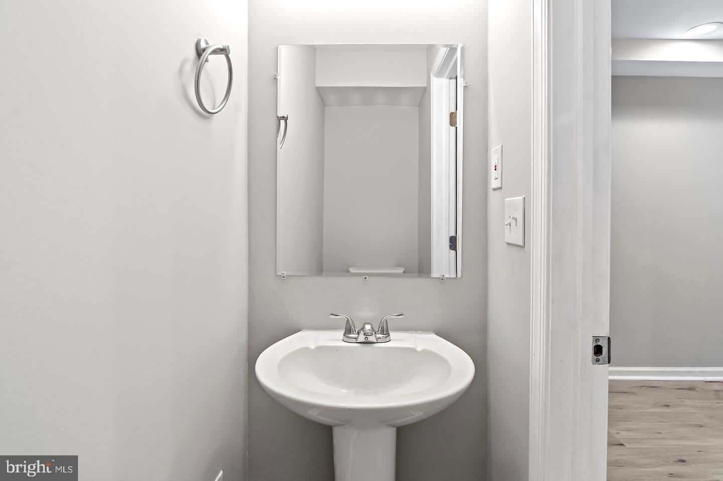 SANDTOWN-WINCHESTER - Residential