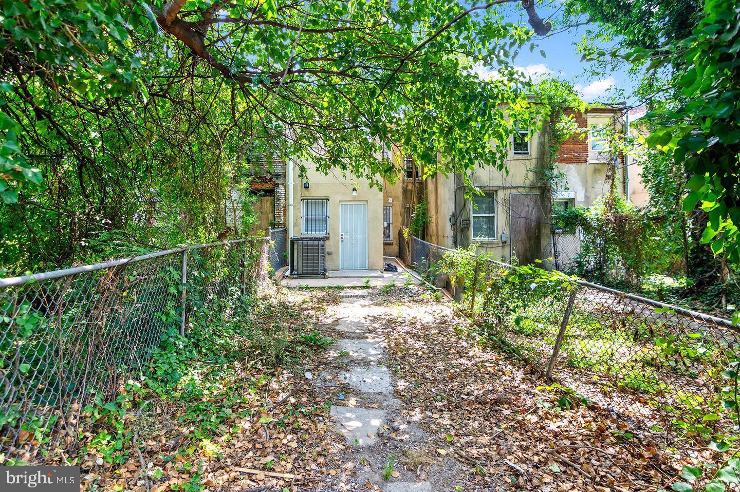 SANDTOWN-WINCHESTER - Residential