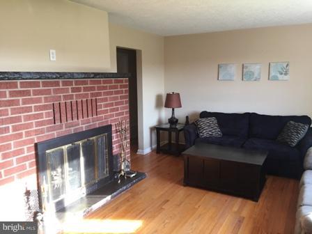 JOHN RILEY SUB-D - Residential