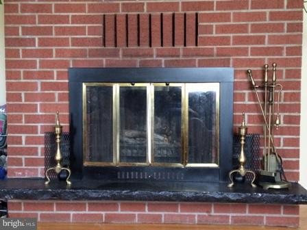 JOHN RILEY SUB-D - Residential