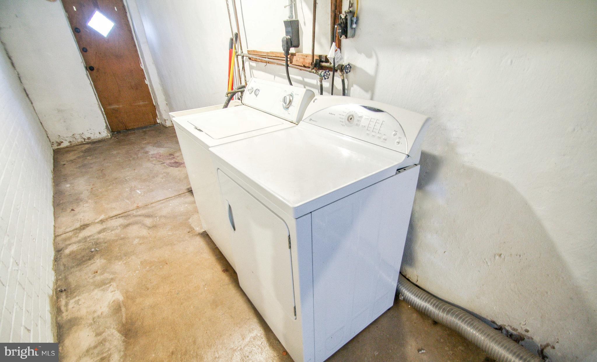 WEST OAK LANE - Residential