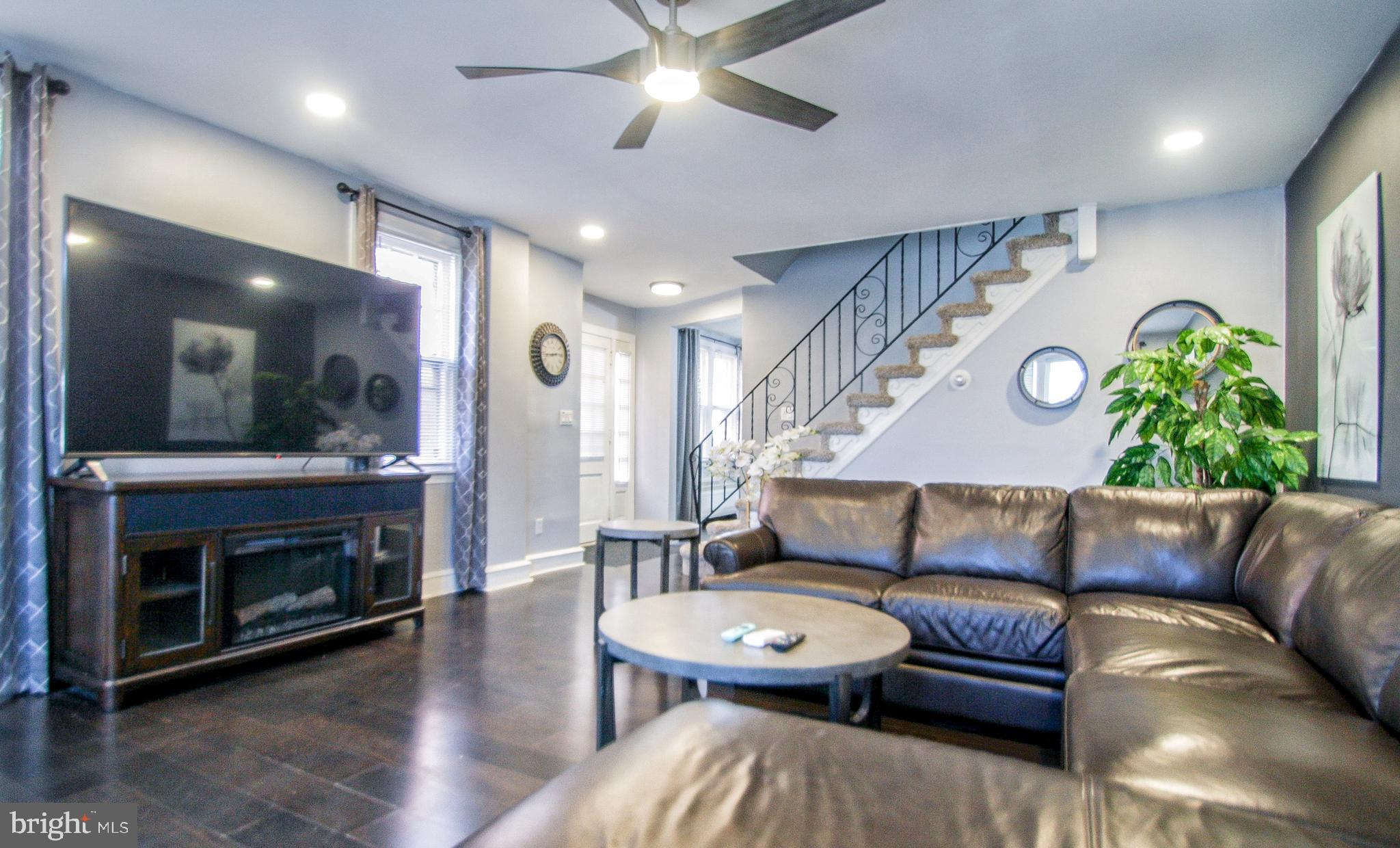 WEST OAK LANE - Residential