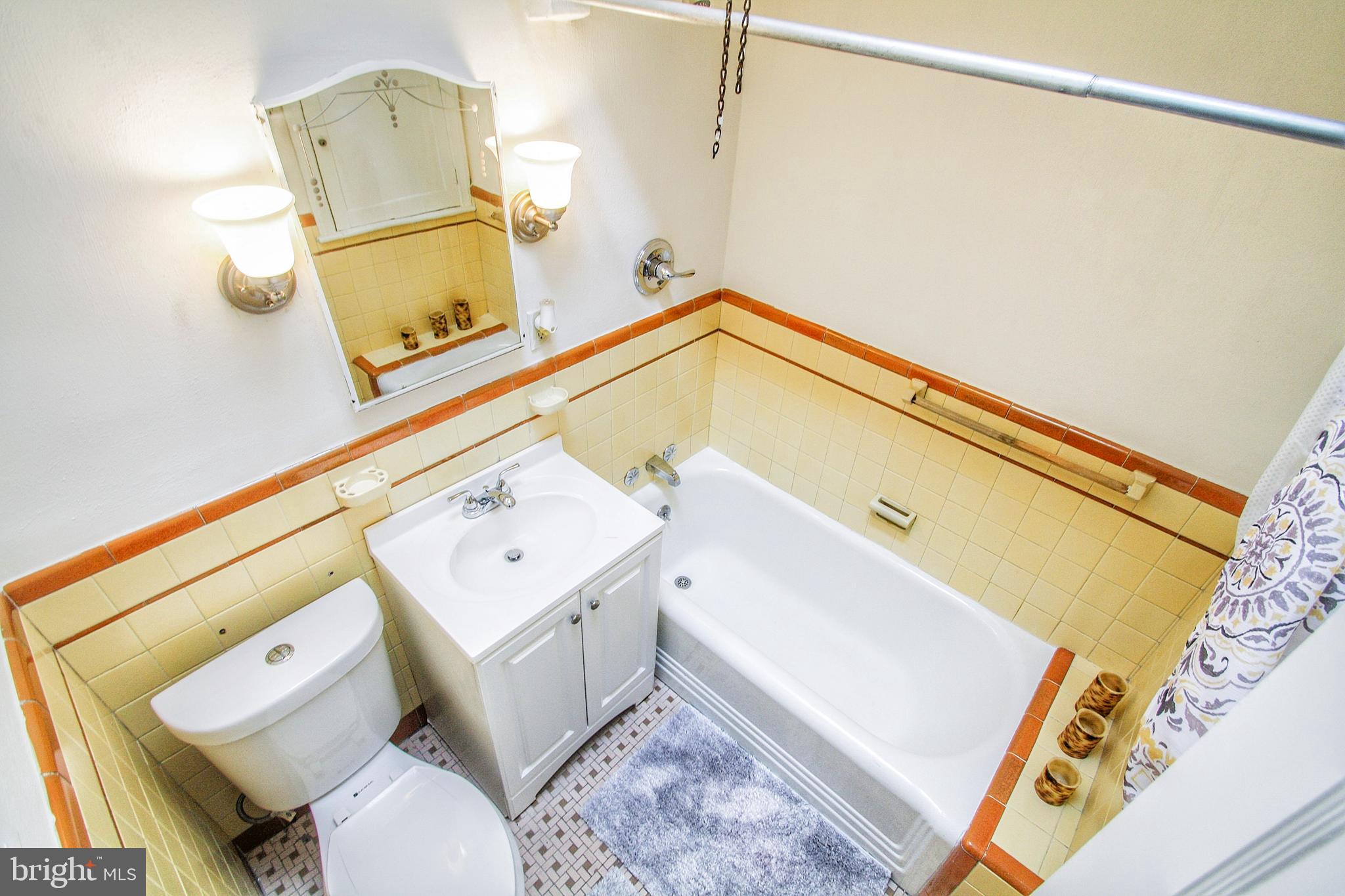 WEST OAK LANE - Residential