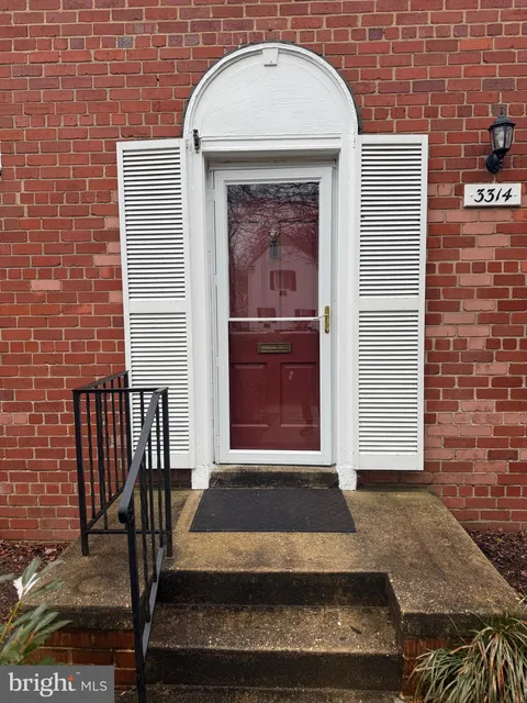 3314 Coryell Lane, Alexandria, VA MLS: VAAX2054542