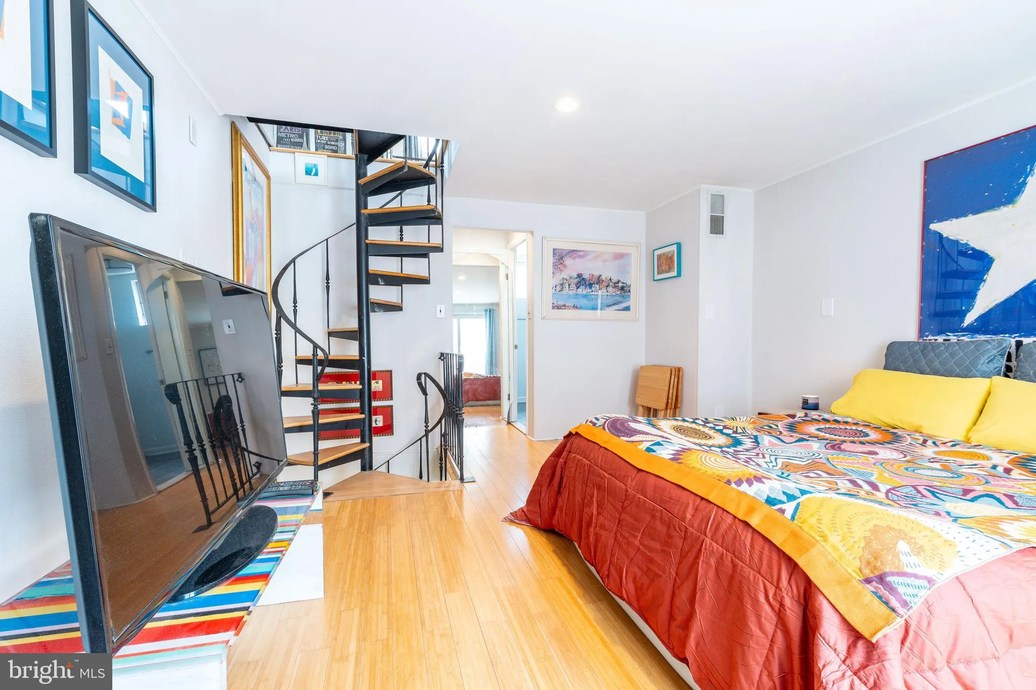 Philadelphia, Pennsylvania 19147, United States, 2 Bedrooms Bedrooms, ,1 BathroomBathrooms,Residential,Contingent,152375