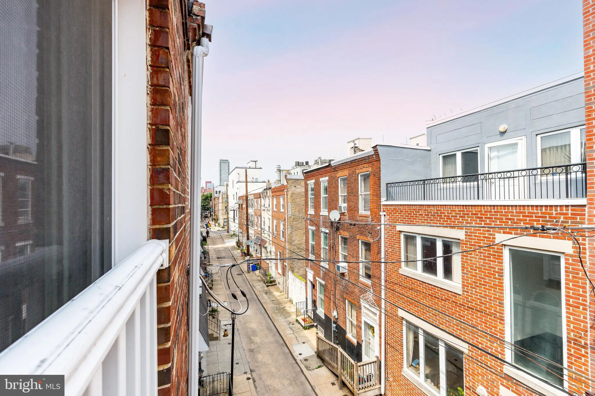 Philadelphia, Pennsylvania 19147, United States, 2 Bedrooms Bedrooms, ,1 BathroomBathrooms,Residential,Contingent,152375