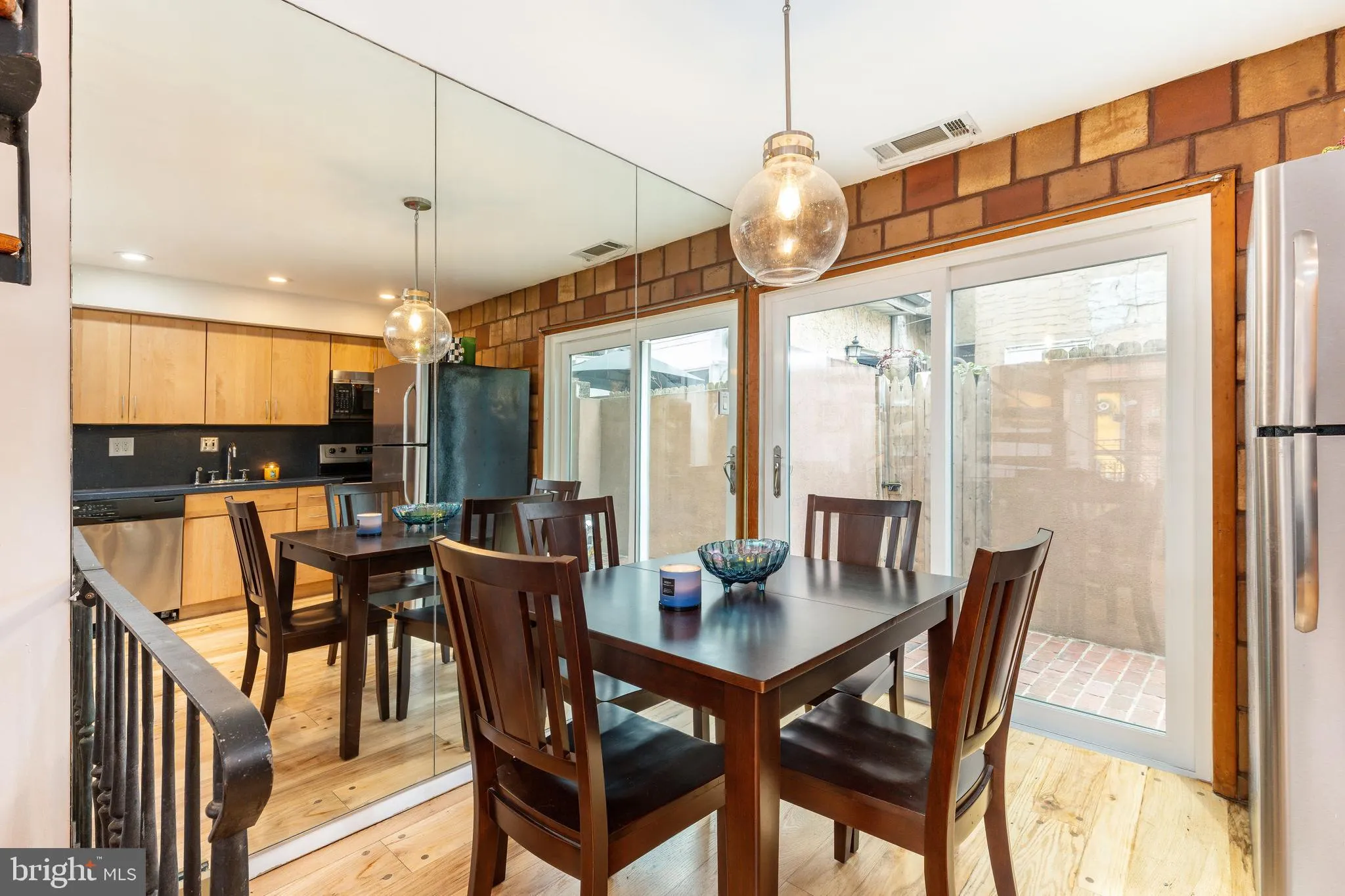 Philadelphia, Pennsylvania 19147, United States, 2 Bedrooms Bedrooms, ,1 BathroomBathrooms,Residential,Contingent,152375