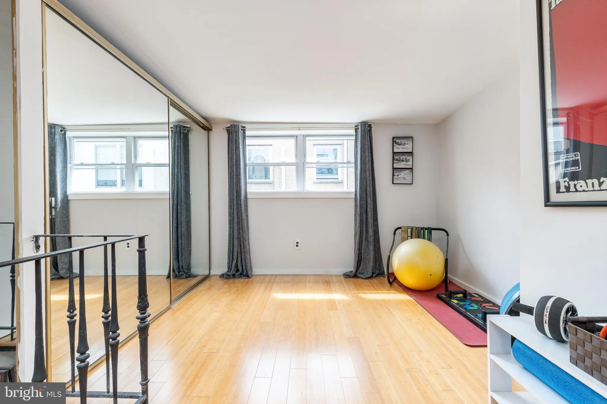 Philadelphia, Pennsylvania 19147, United States, 2 Bedrooms Bedrooms, ,1 BathroomBathrooms,Residential,Contingent,152375