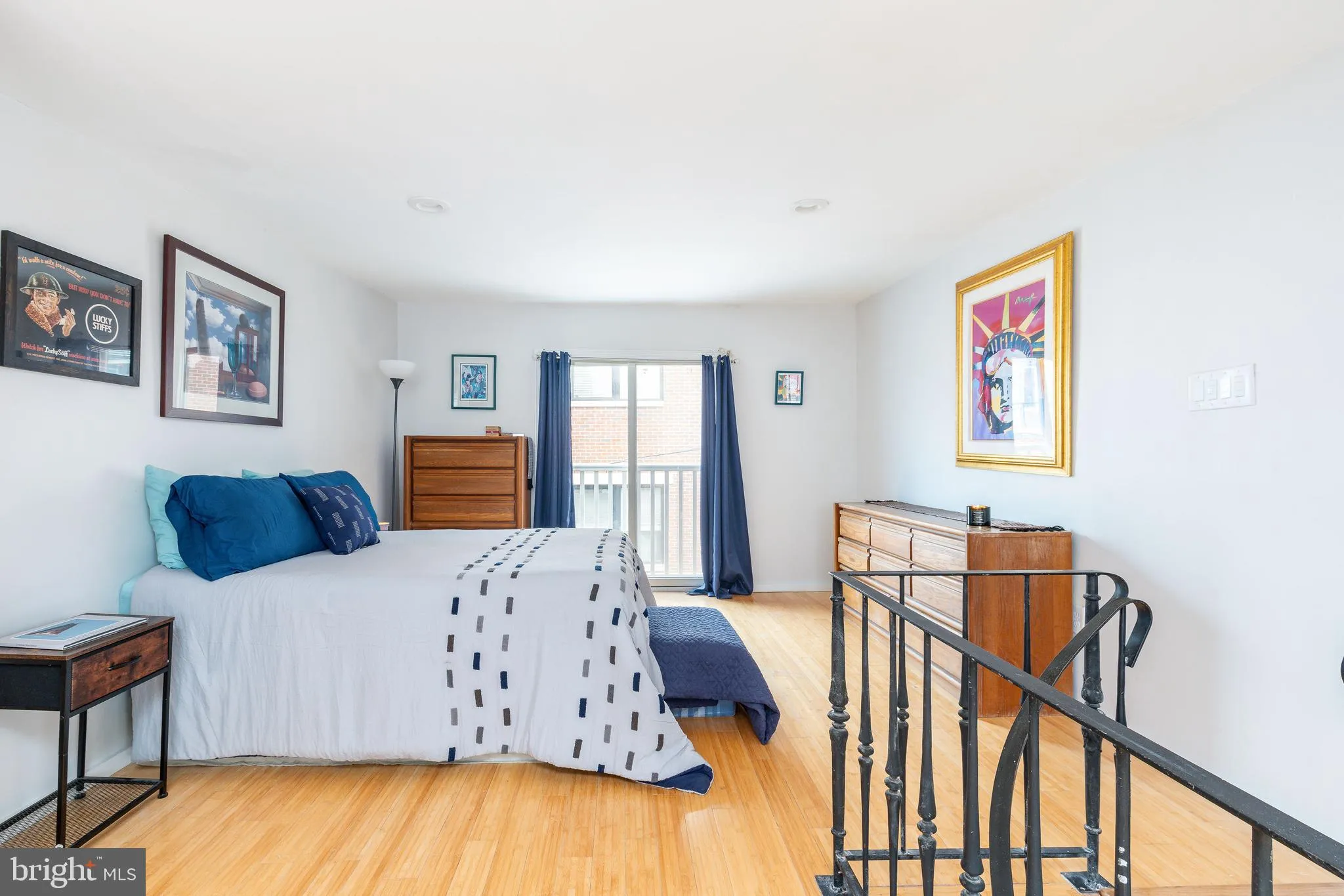 Philadelphia, Pennsylvania 19147, United States, 2 Bedrooms Bedrooms, ,1 BathroomBathrooms,Residential,Contingent,152375