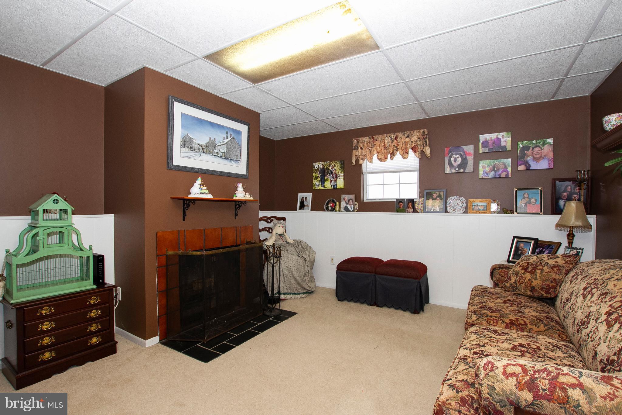 CARROLLWOOD MANOR - Residential