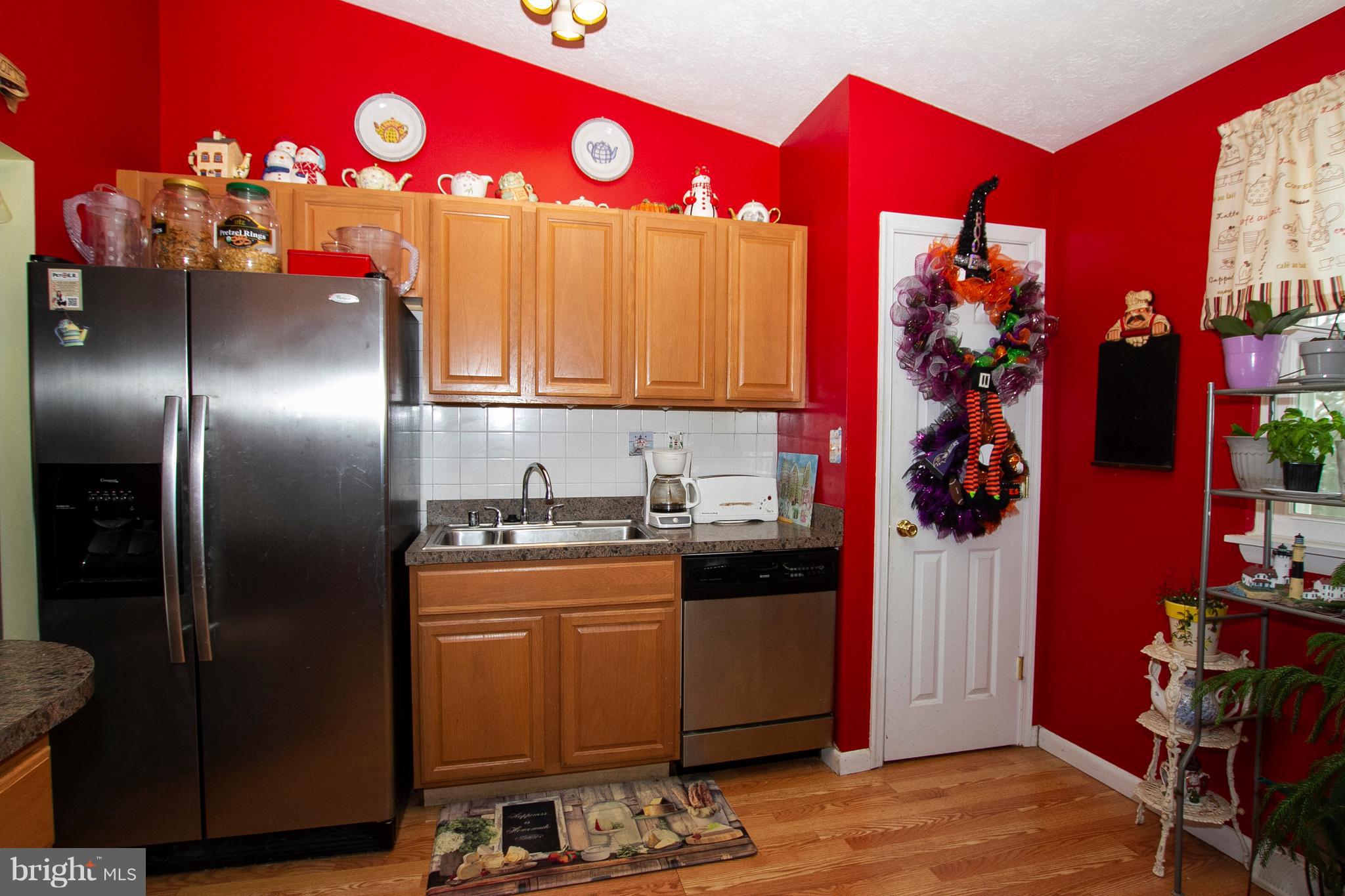 CARROLLWOOD MANOR - Residential