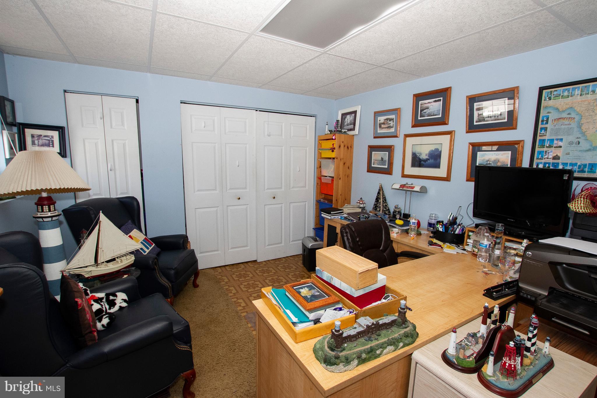 CARROLLWOOD MANOR - Residential