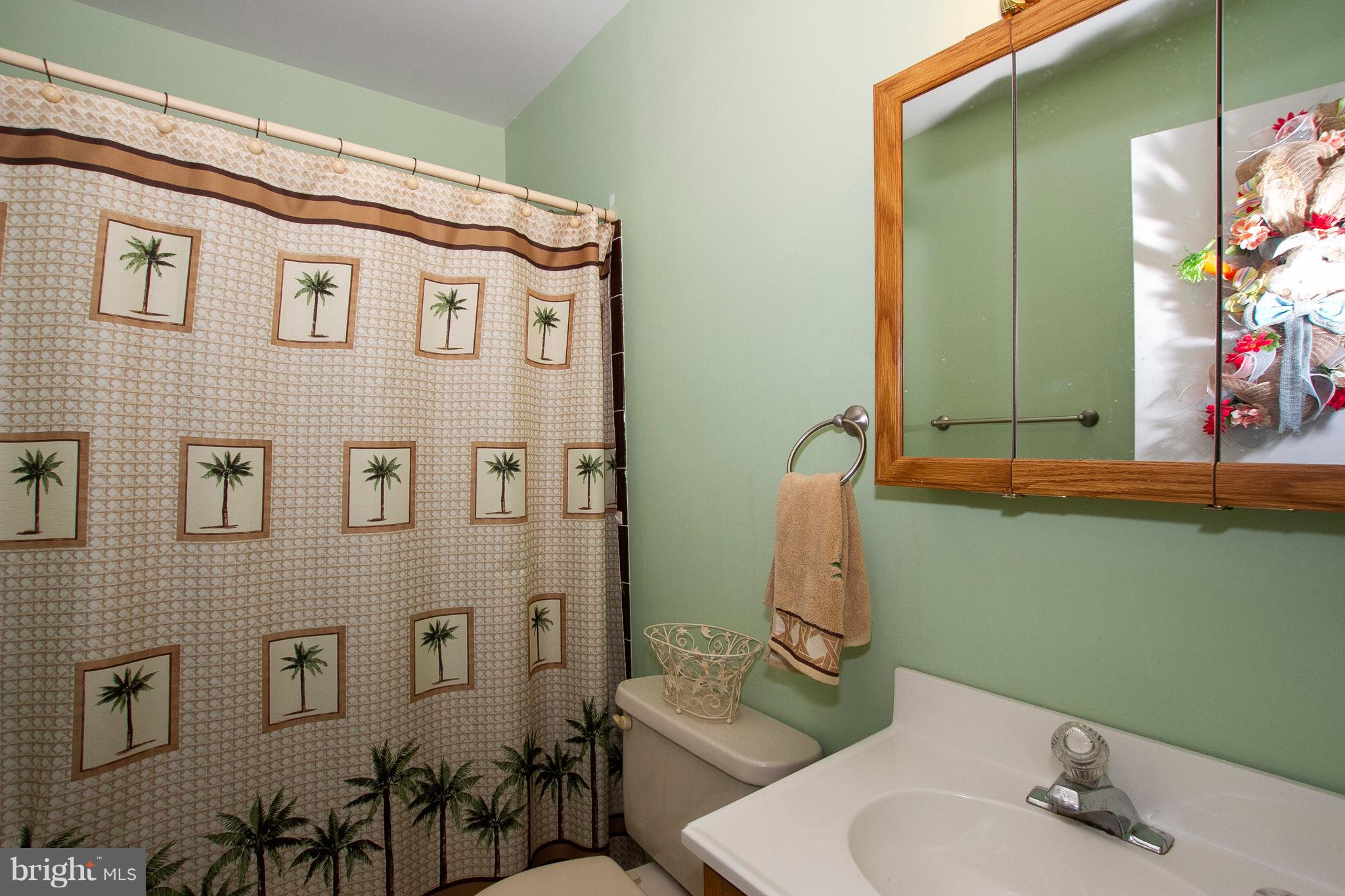 CARROLLWOOD MANOR - Residential