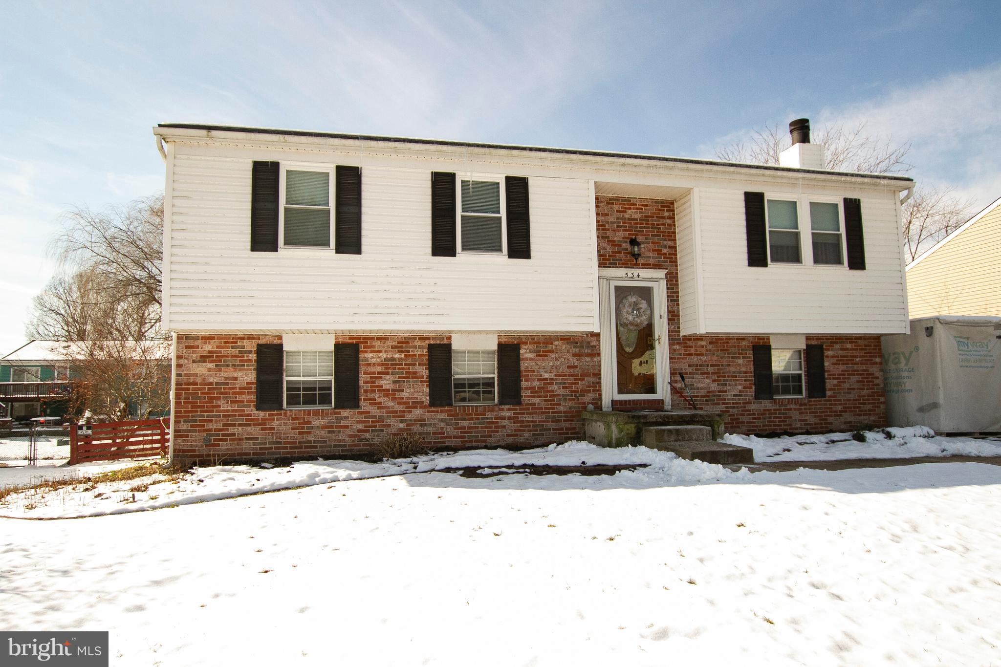 CARROLLWOOD MANOR - Residential