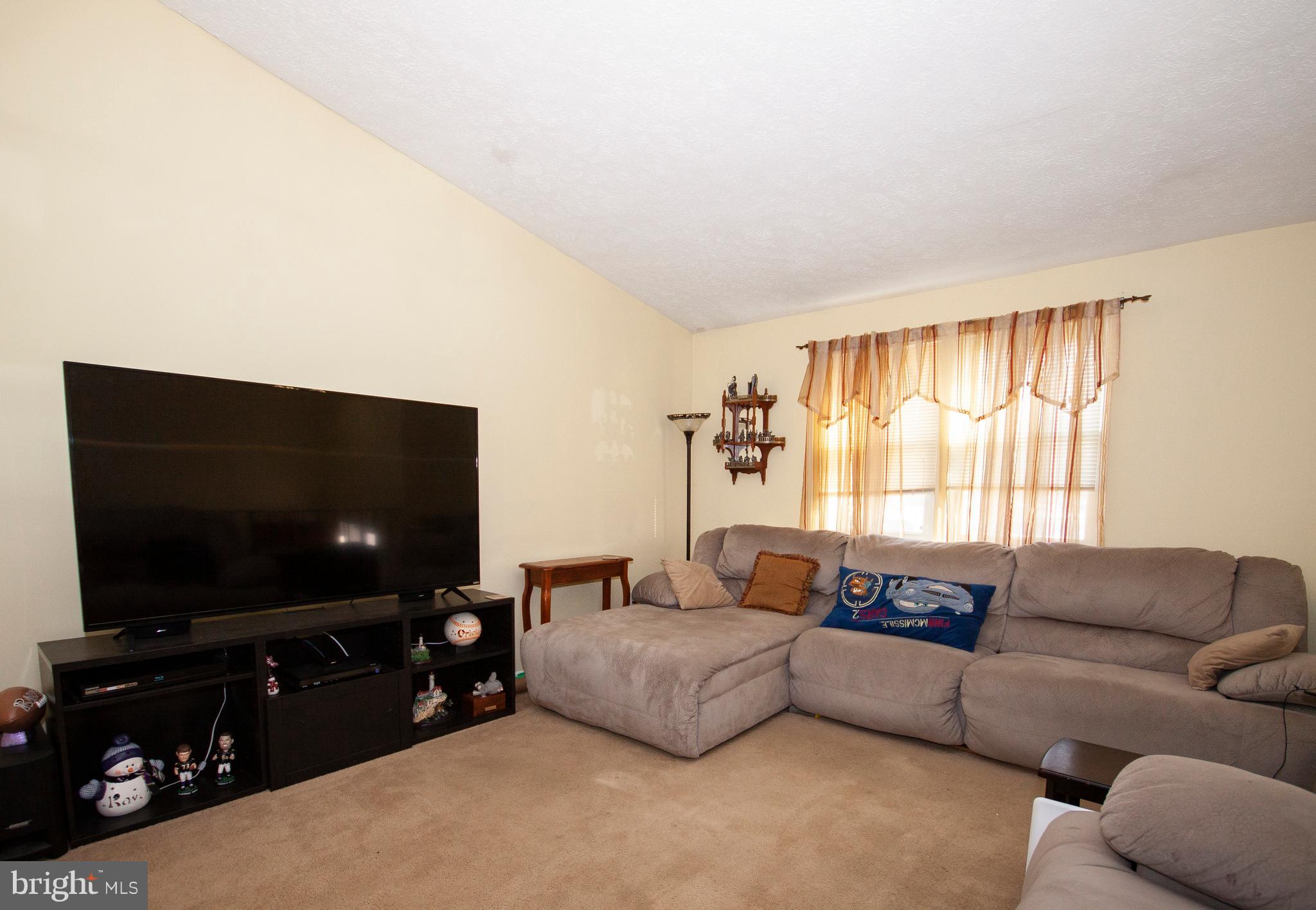 CARROLLWOOD MANOR - Residential