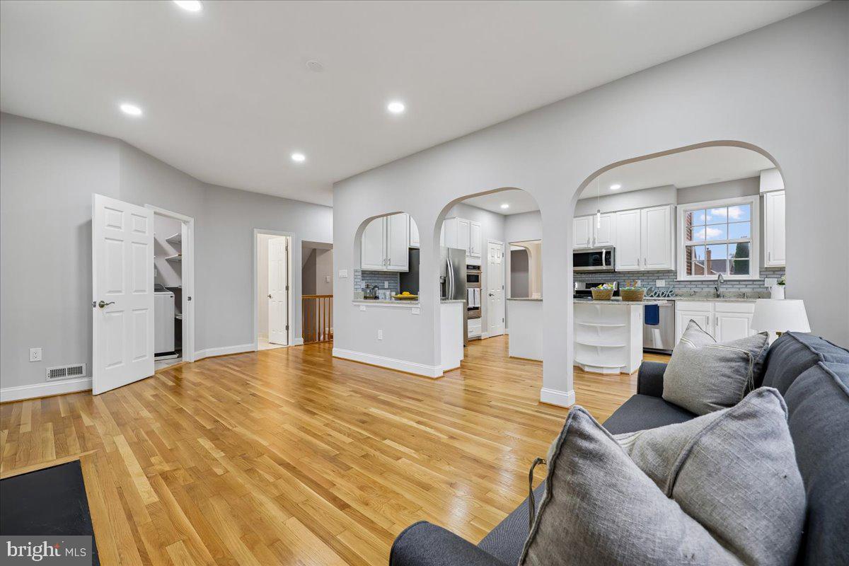 BARNESVILLE OUTSIDE - Residential