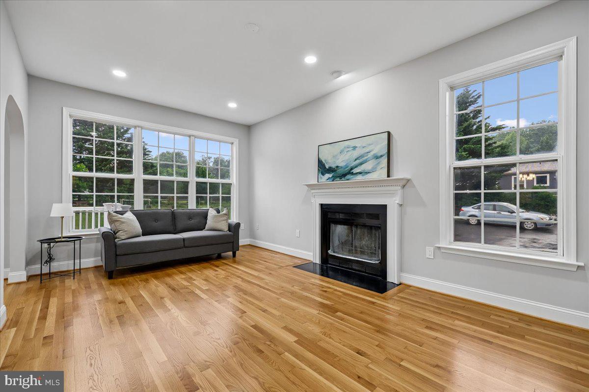 BARNESVILLE OUTSIDE - Residential