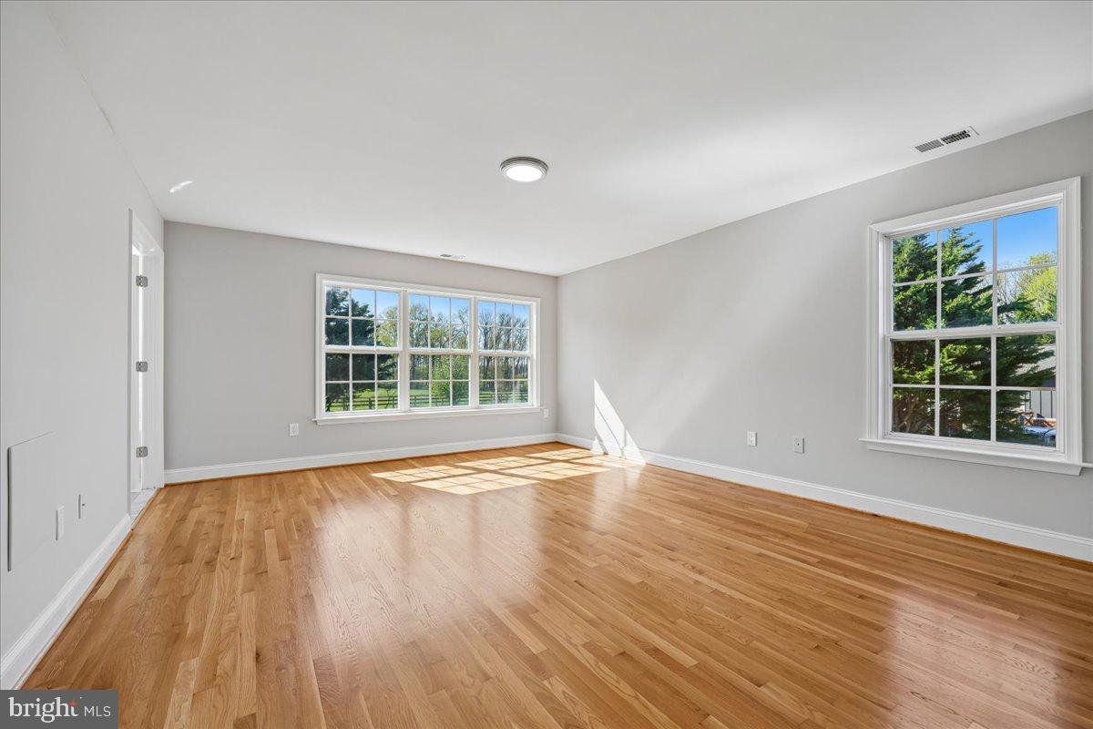 BARNESVILLE OUTSIDE - Residential