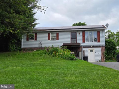 15 SHARON DRIVE SHERMANS DALE PA 17090