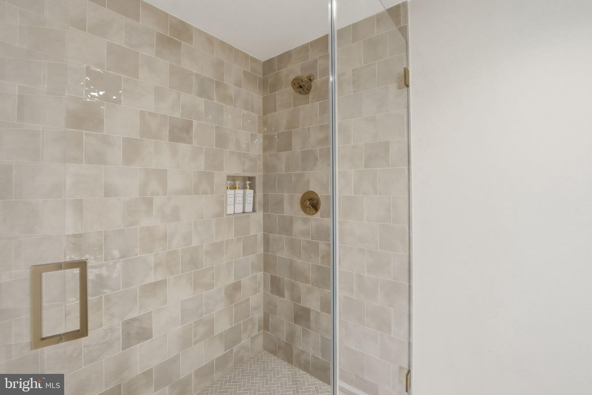 LENAH RUN - Residential