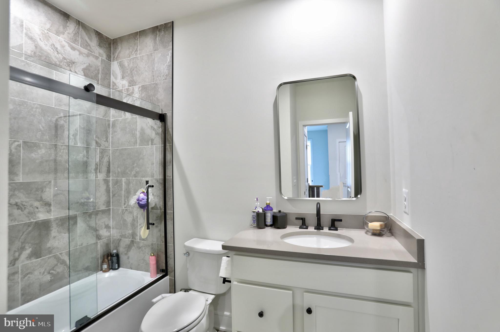 DEMOTT & SILVER - Residential Lease