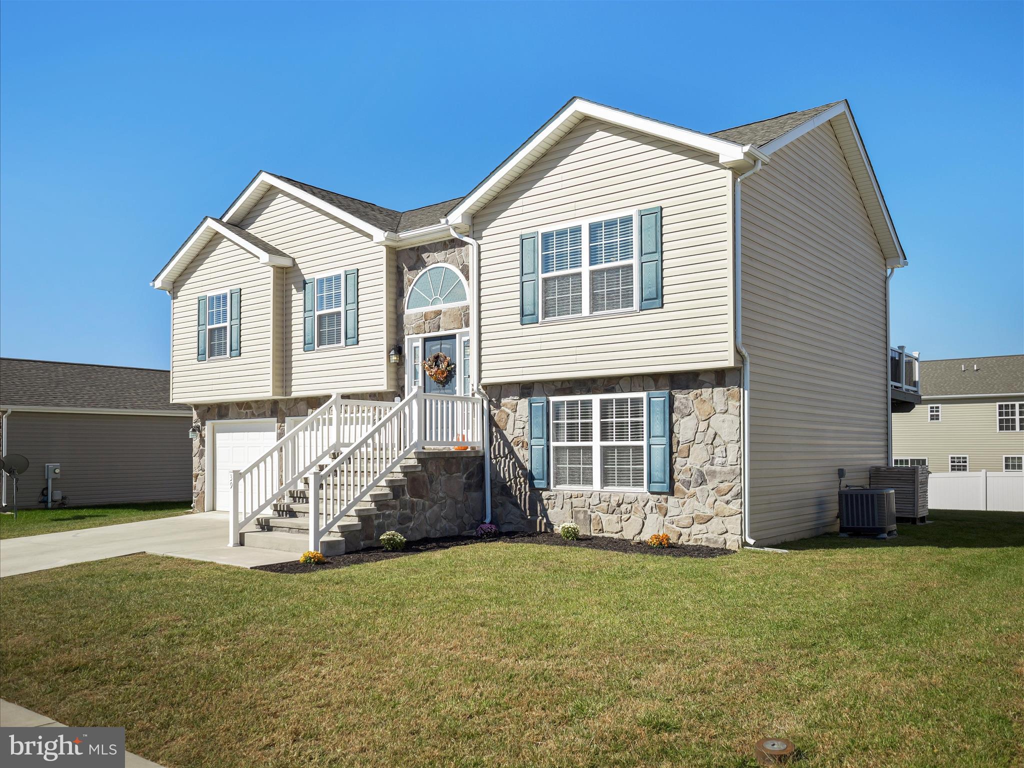 HERITAGE HILLS - Residential