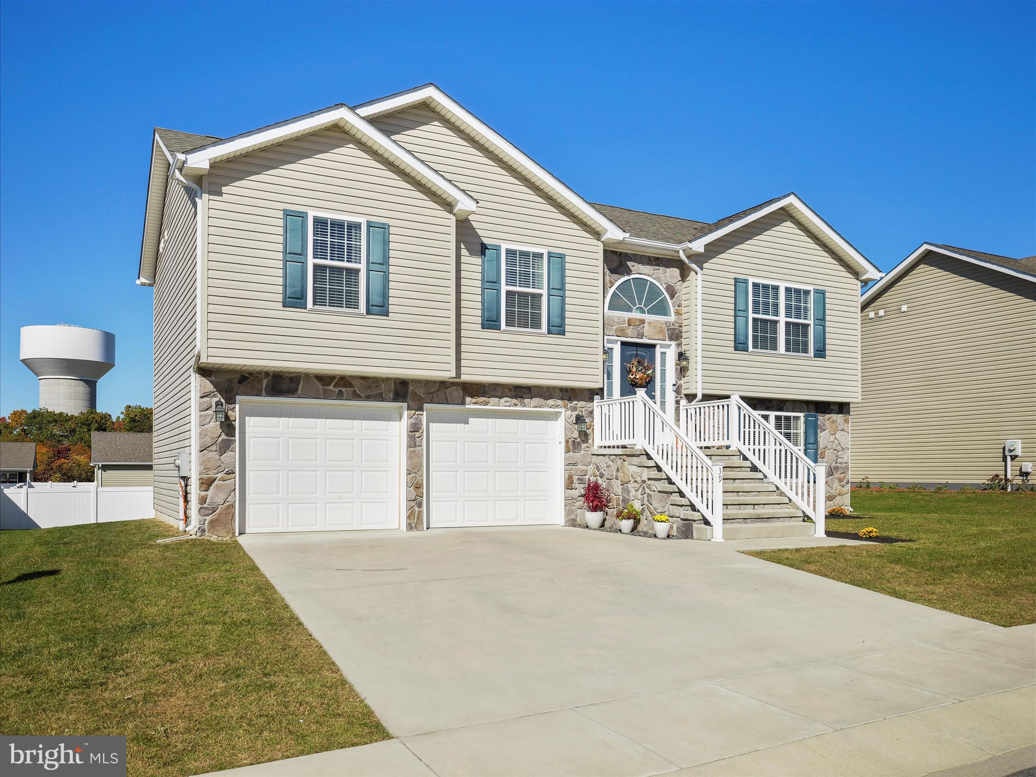 HERITAGE HILLS - Residential