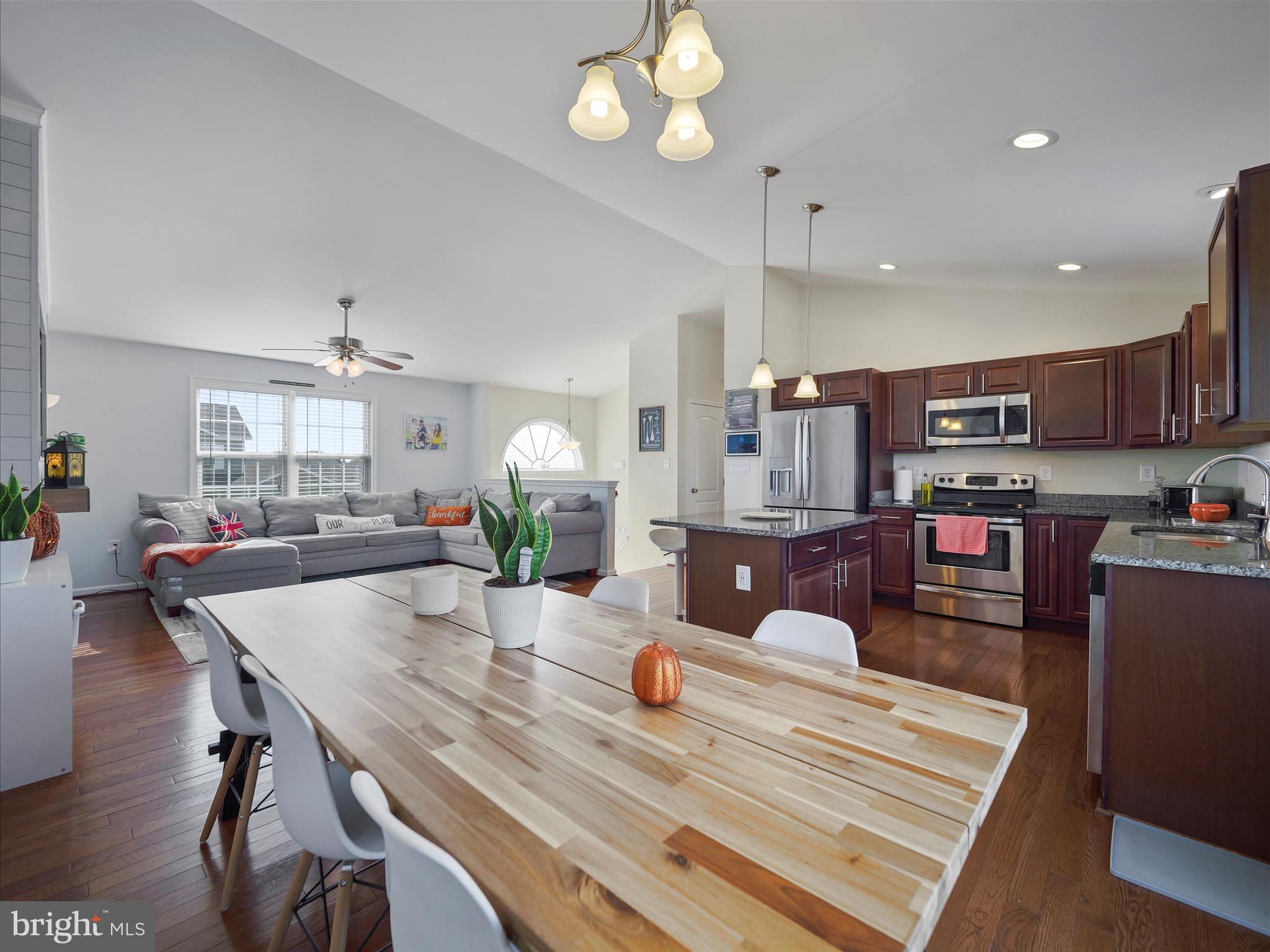 HERITAGE HILLS - Residential