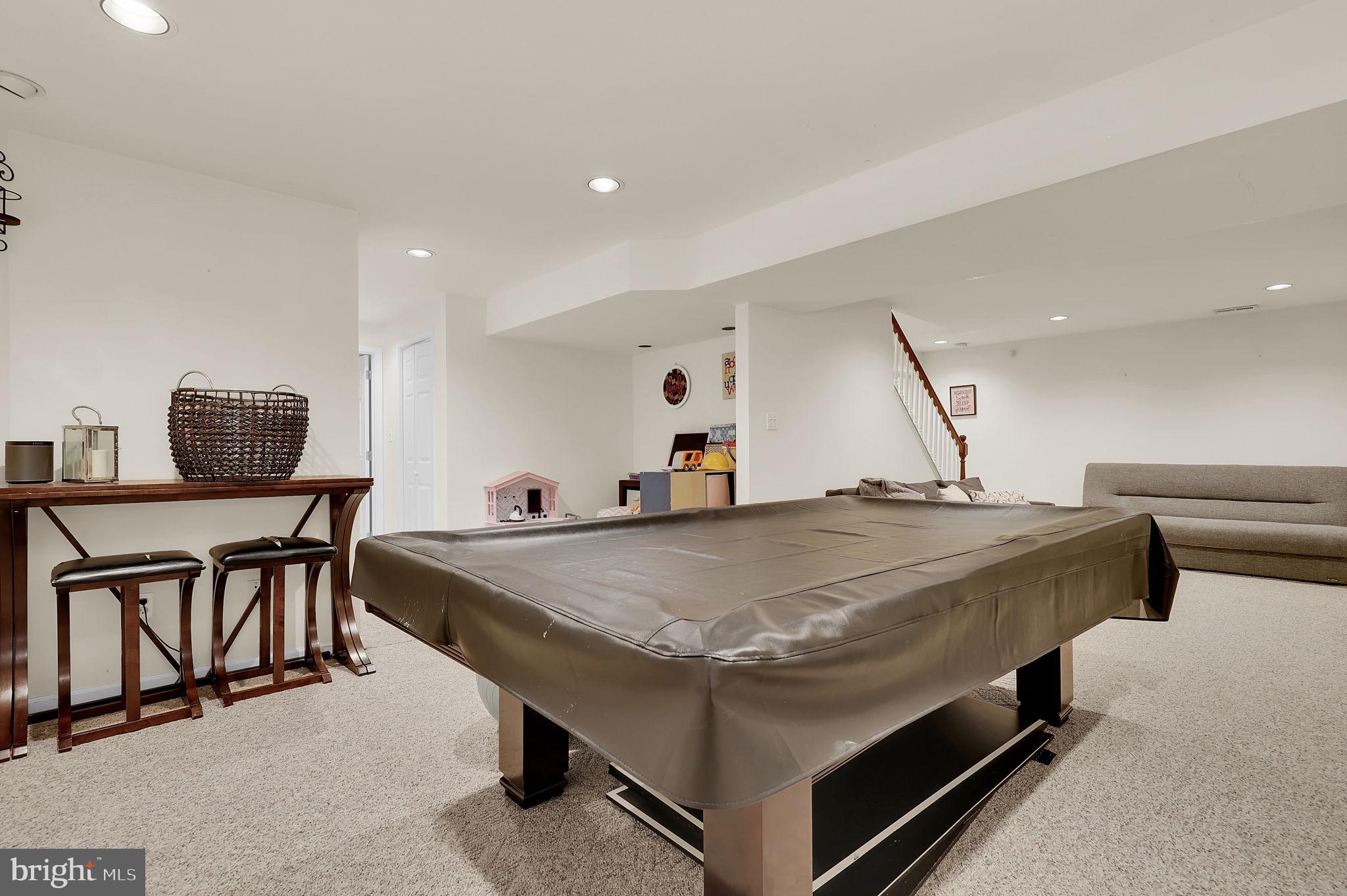 GUNNERS LAKE VILLAGE - Residential