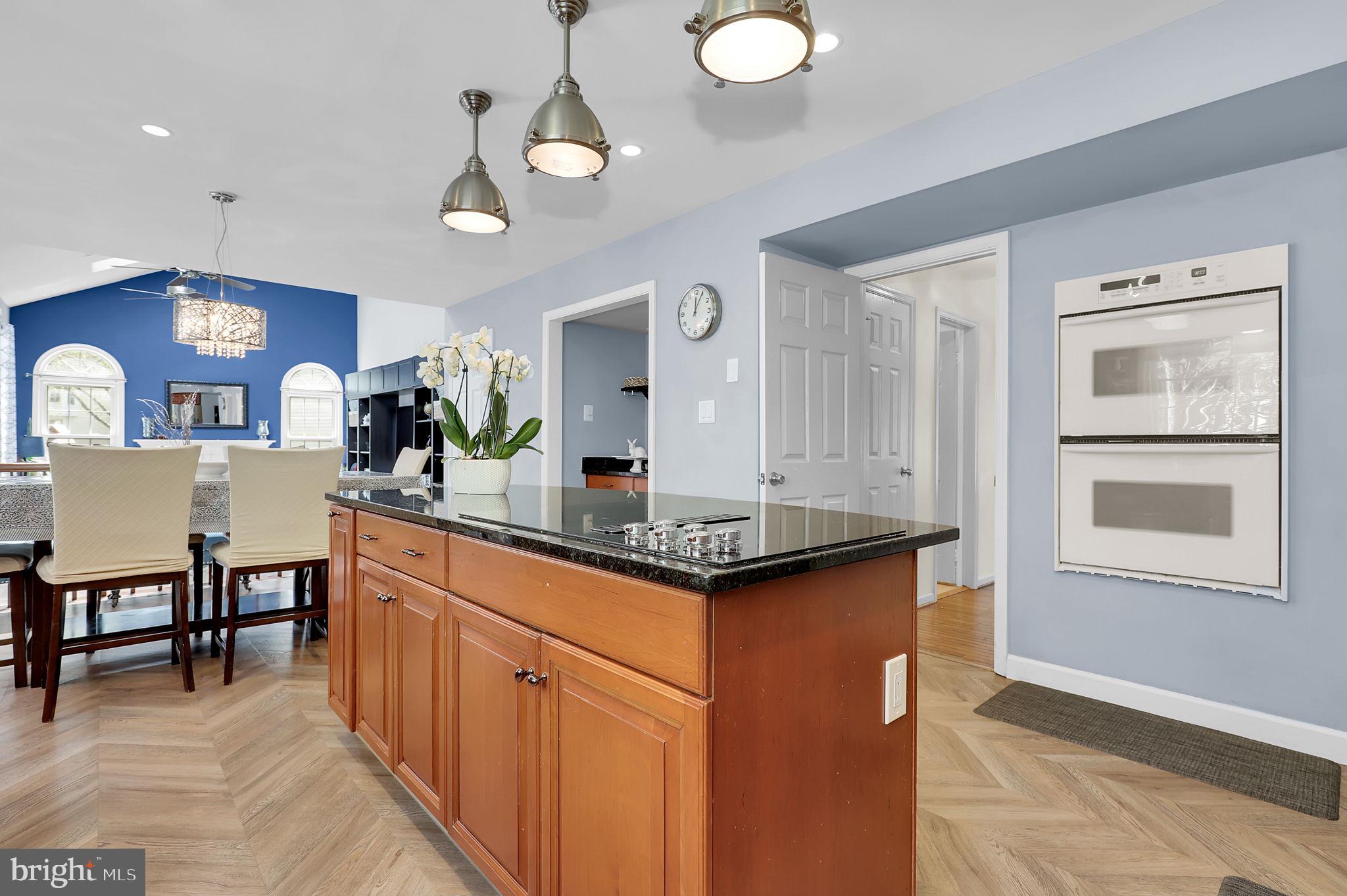 GUNNERS LAKE VILLAGE - Residential