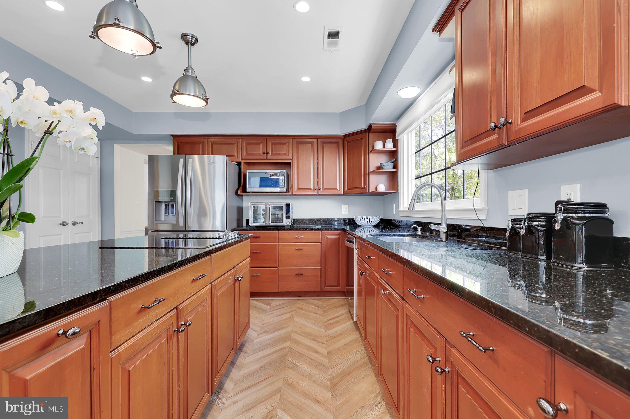 GUNNERS LAKE VILLAGE - Residential