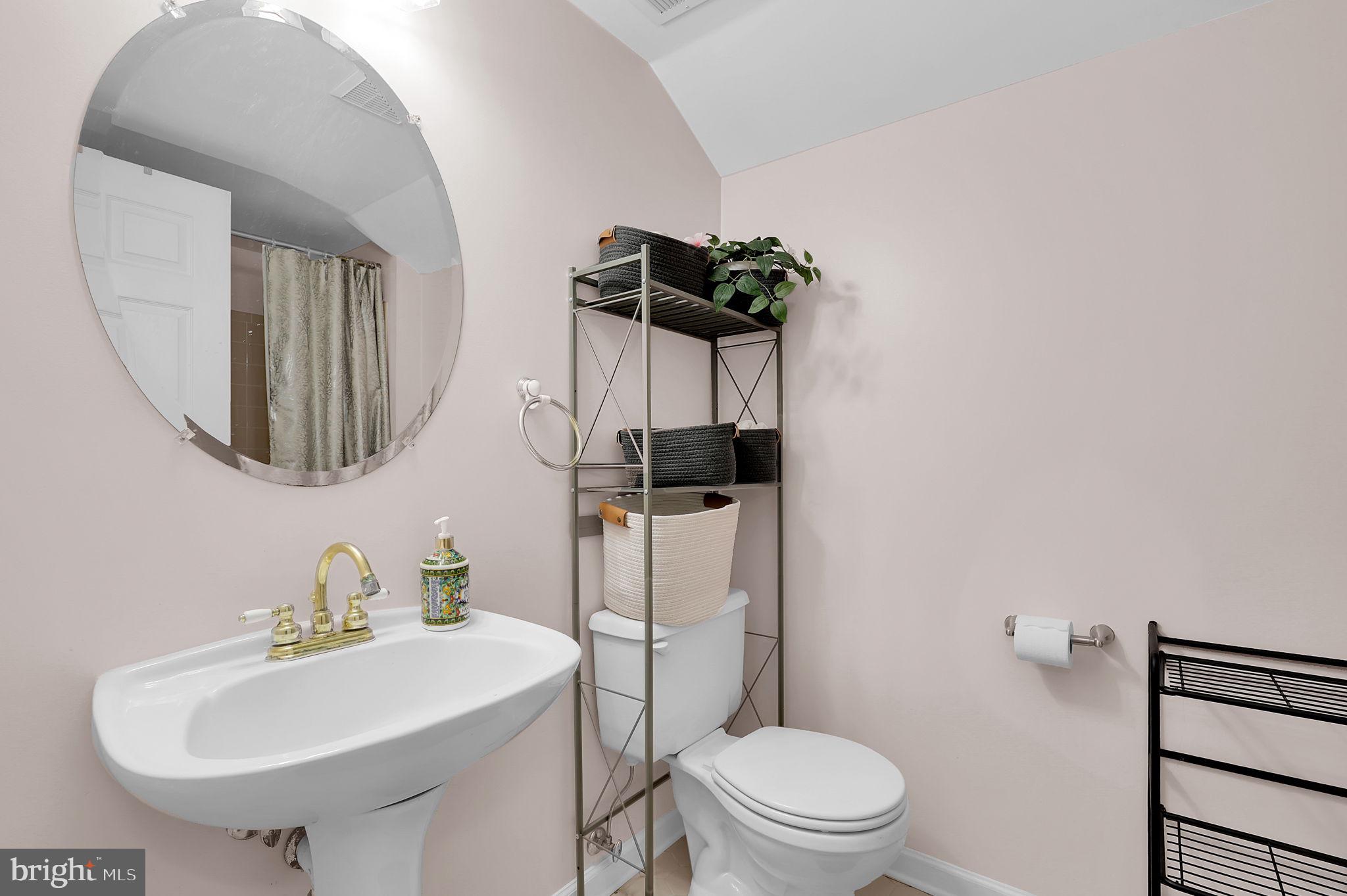 GUNNERS LAKE VILLAGE - Residential