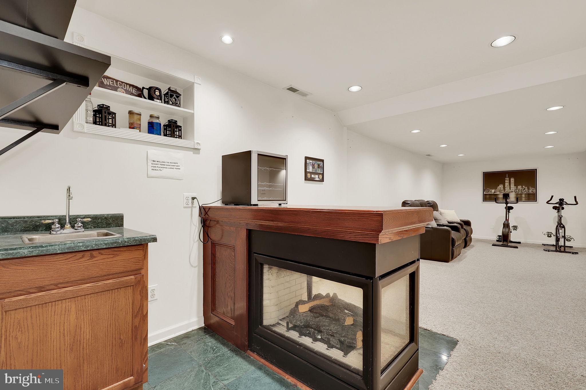 GUNNERS LAKE VILLAGE - Residential