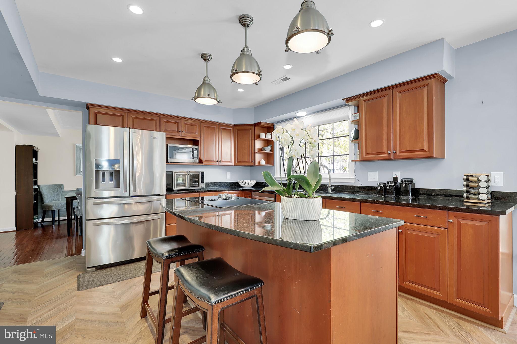 GUNNERS LAKE VILLAGE - Residential