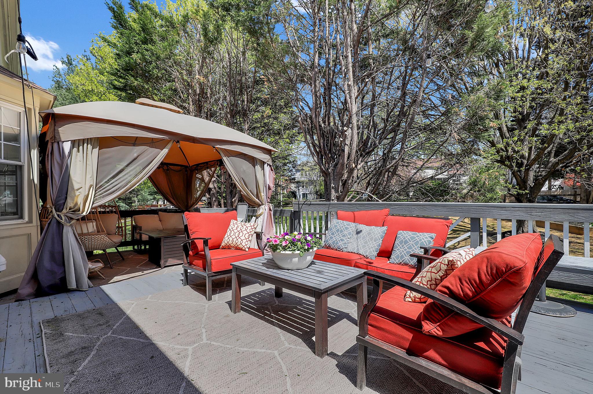 GUNNERS LAKE VILLAGE - Residential