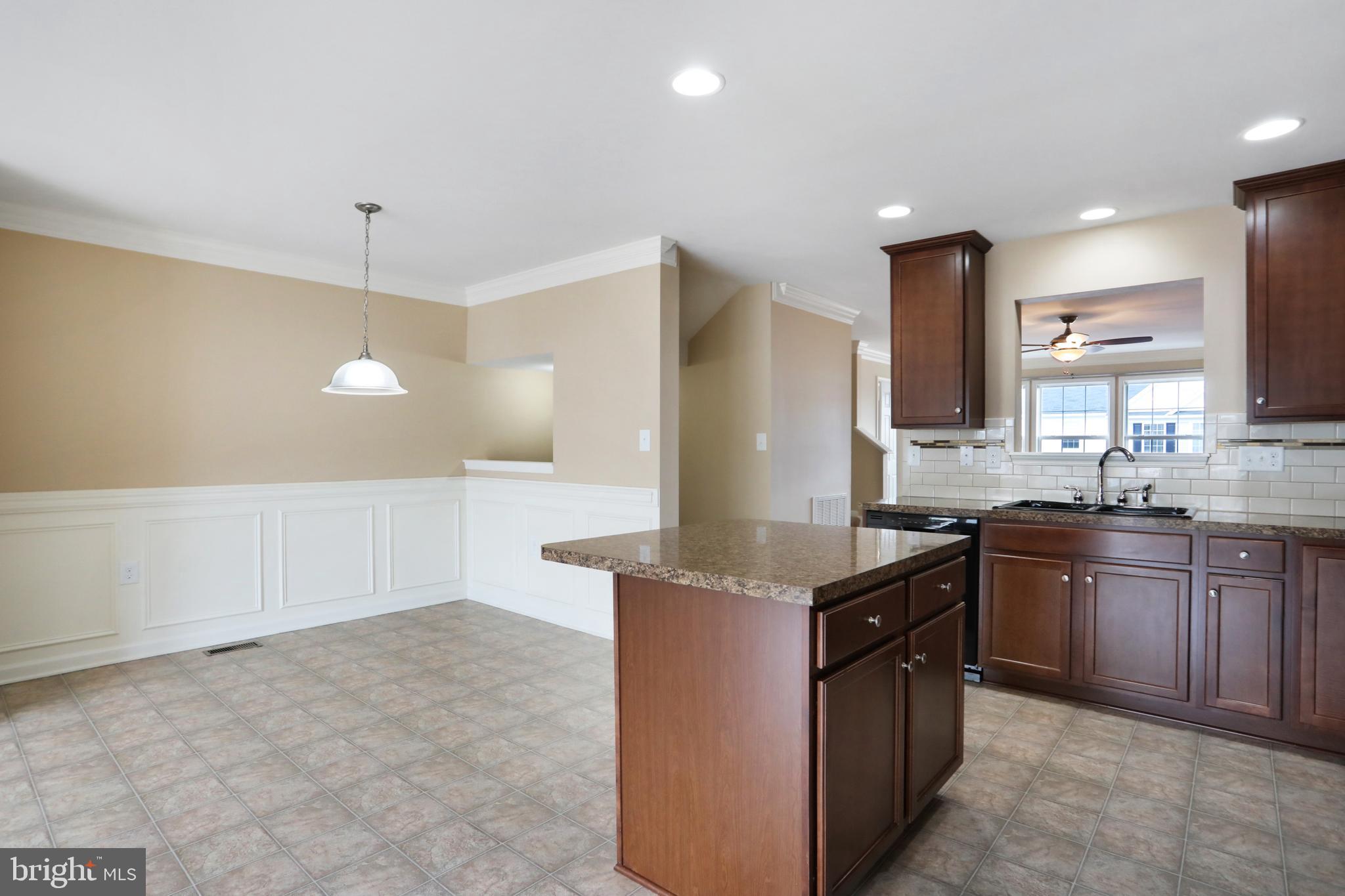 LAKELAND PLACE - Residential