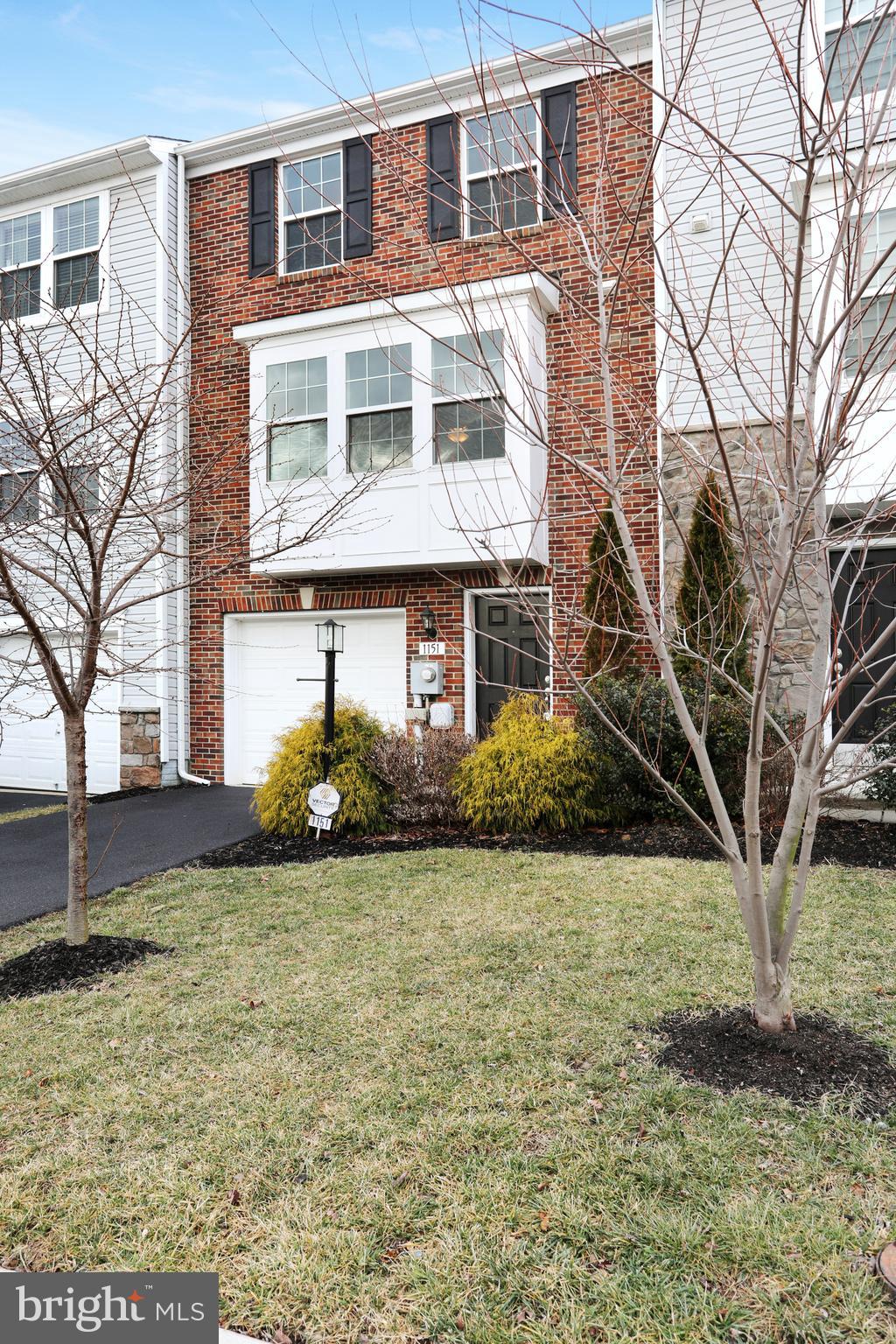 LAKELAND PLACE - Residential