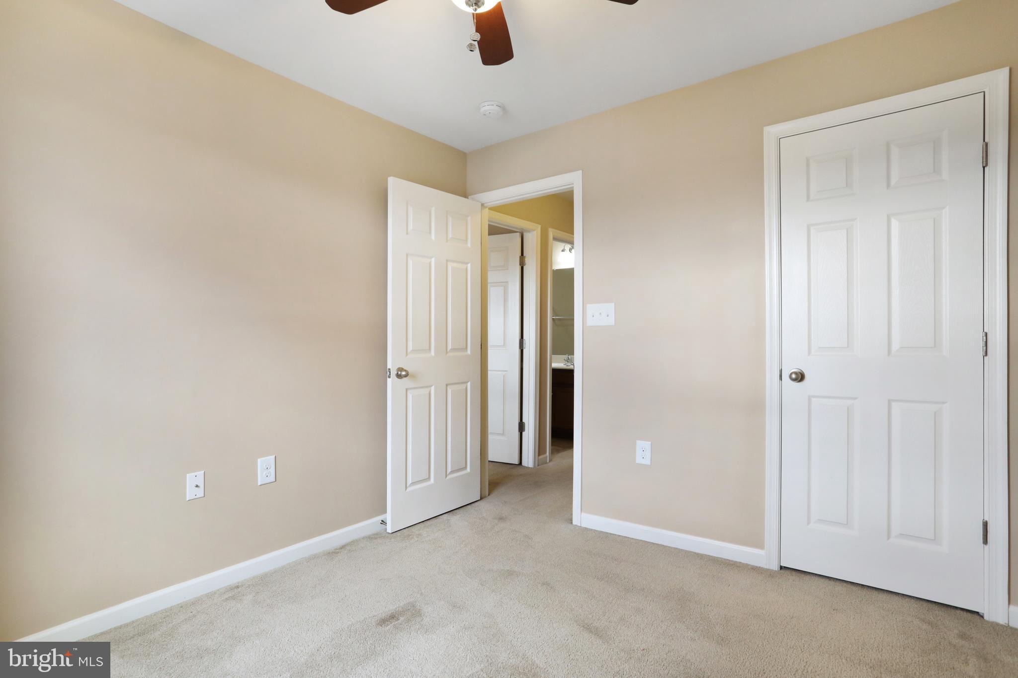 LAKELAND PLACE - Residential