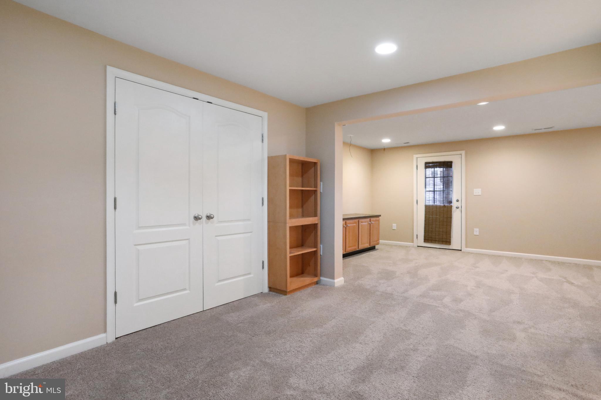 LAKELAND PLACE - Residential