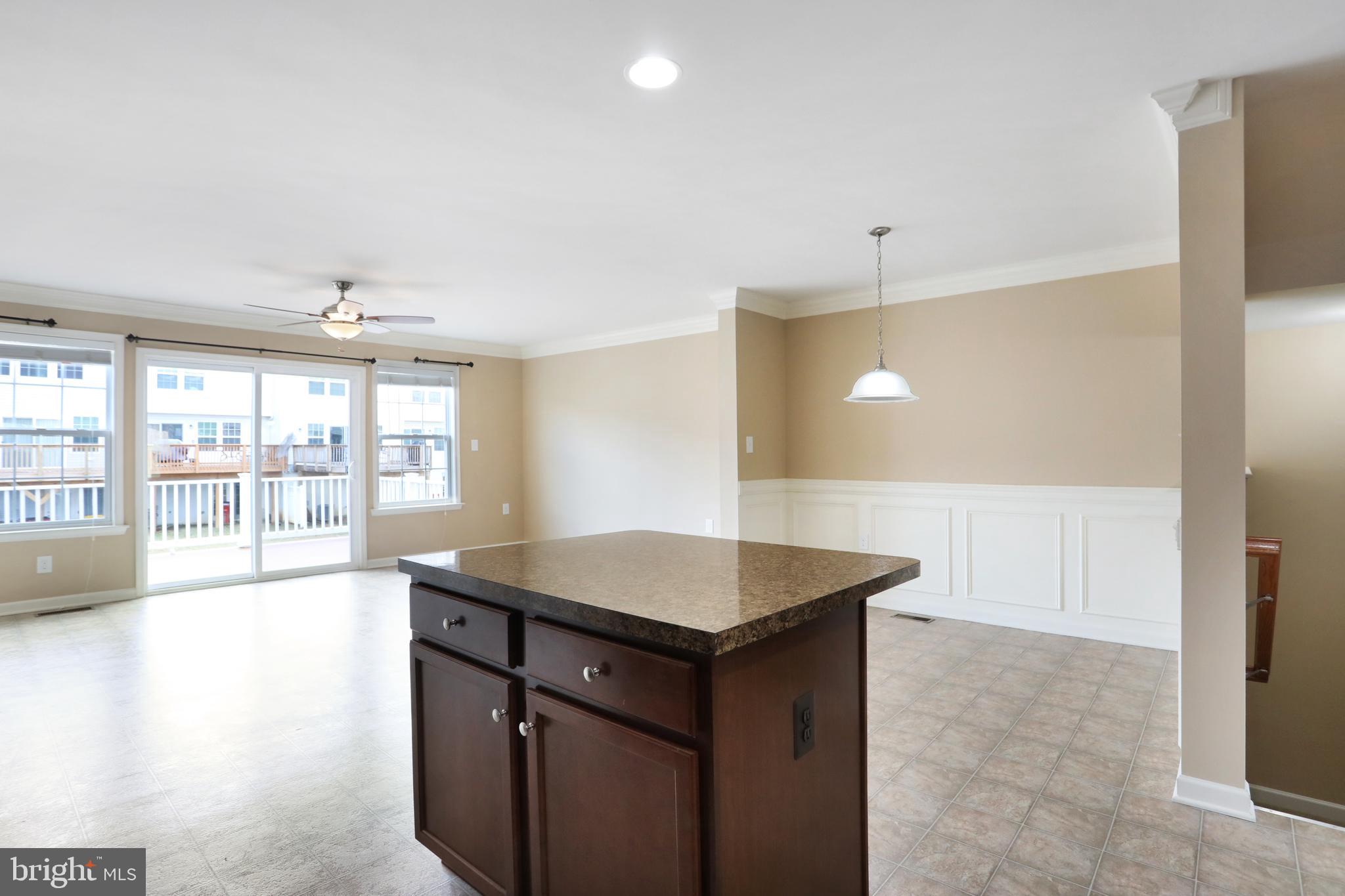 LAKELAND PLACE - Residential