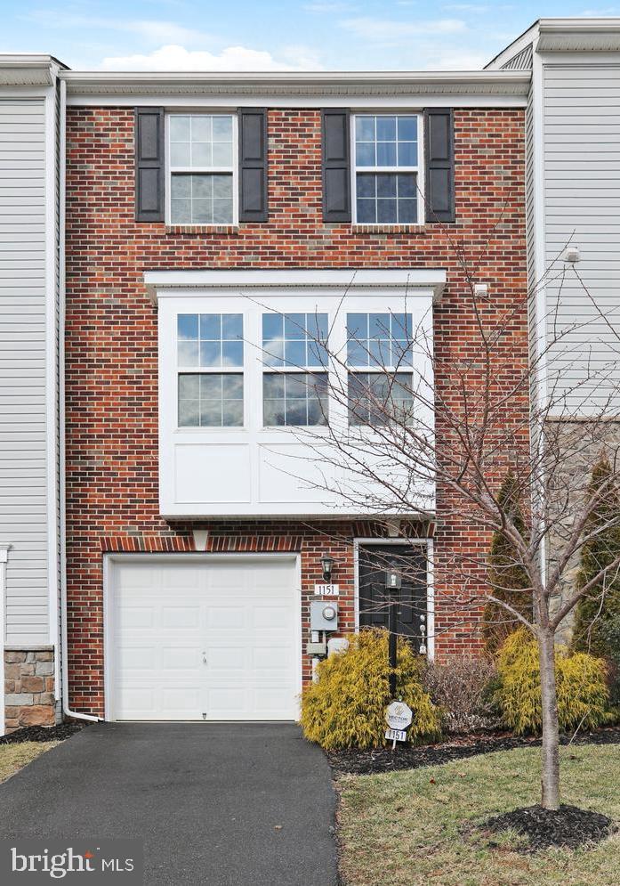 LAKELAND PLACE - Residential